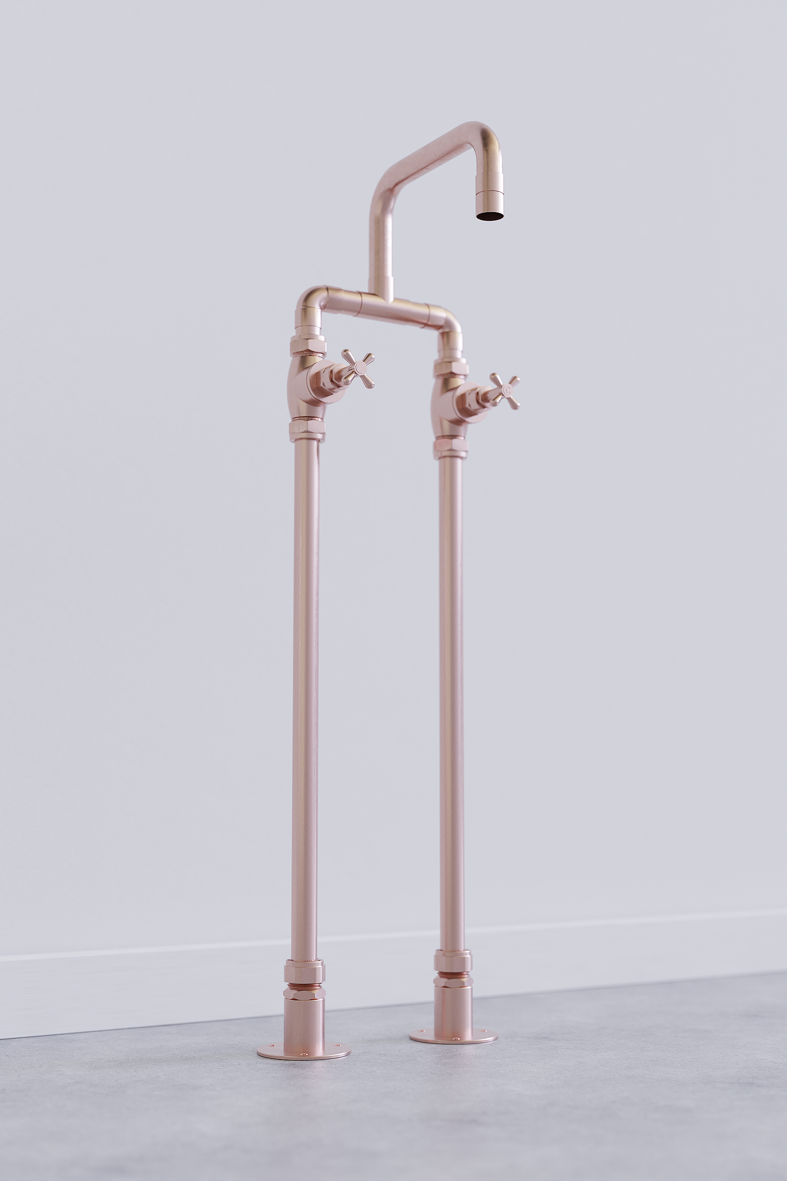 Freestanding copper bath tap side