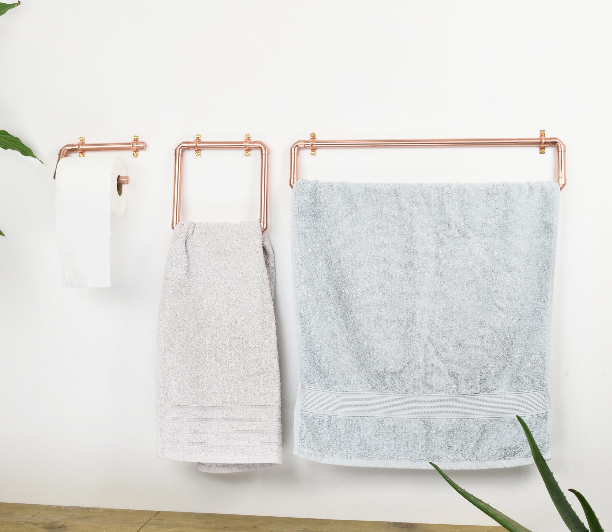 Copper Bathroom Set with towels