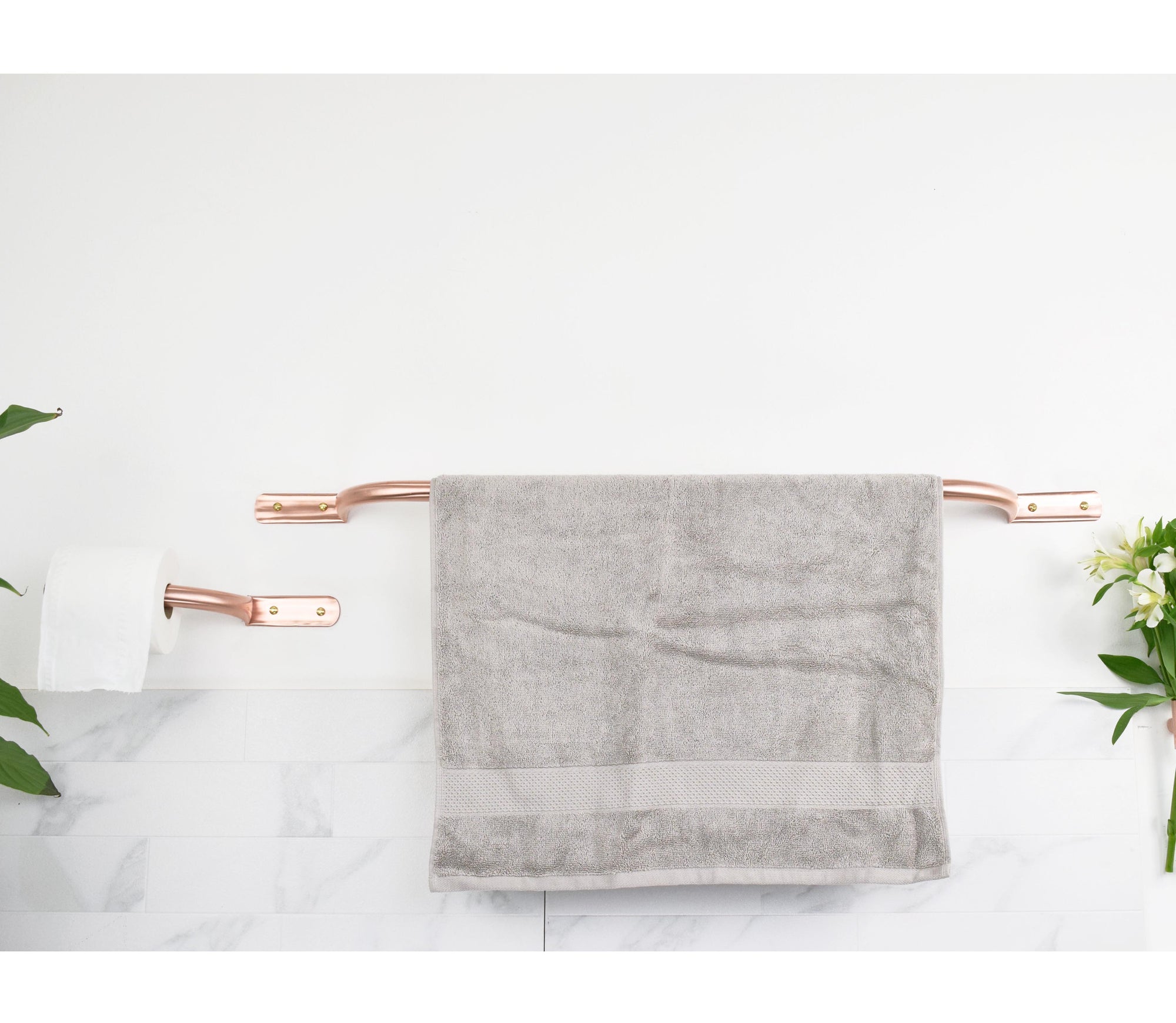 Curved Copper Bathroom Set - With towels